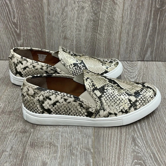 𝅺Steve Madden Safary Snakeskin Slip On Sneakers 9M - Picture 2 of 13